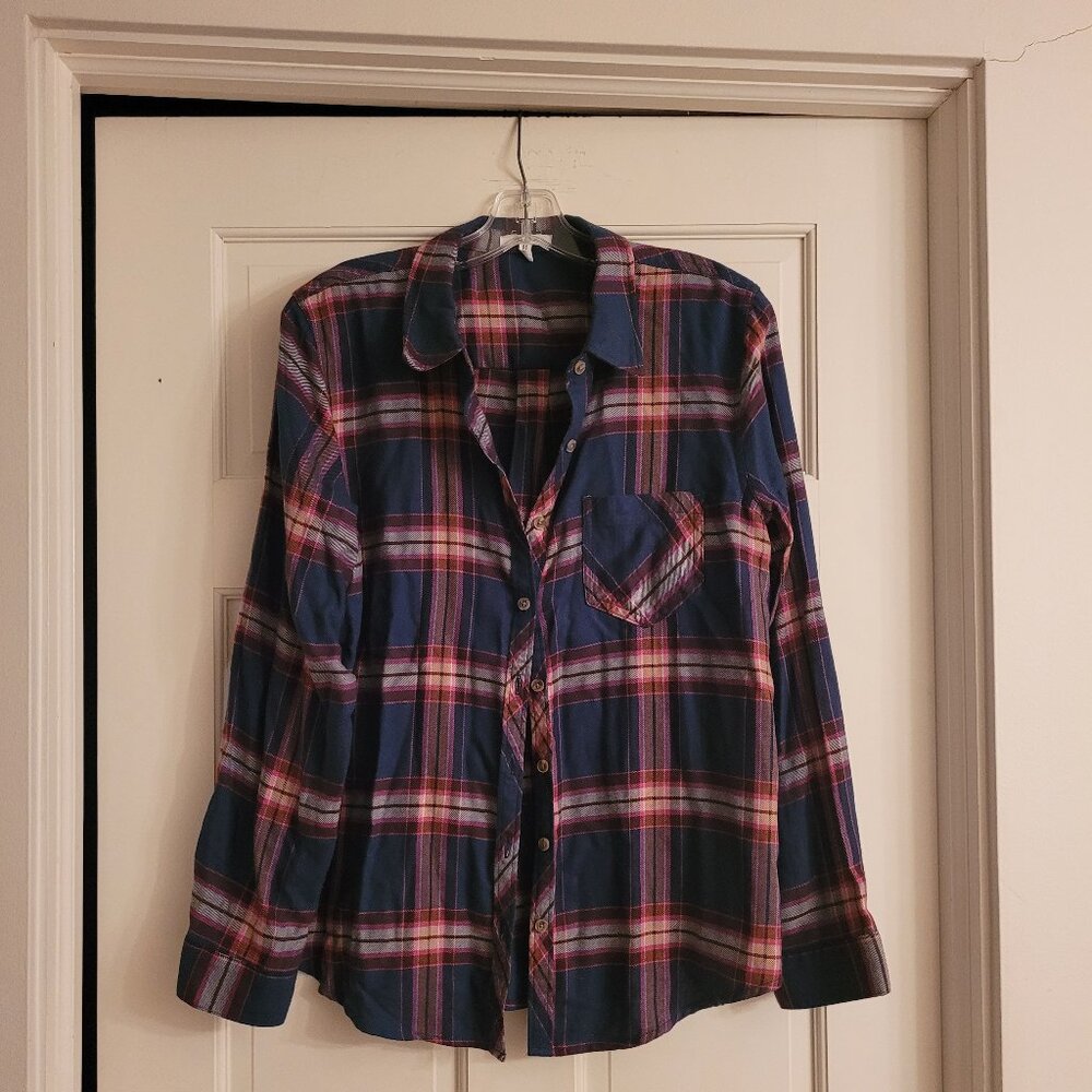 Maurices Cabin Plaid Button Up Shirt, size Large